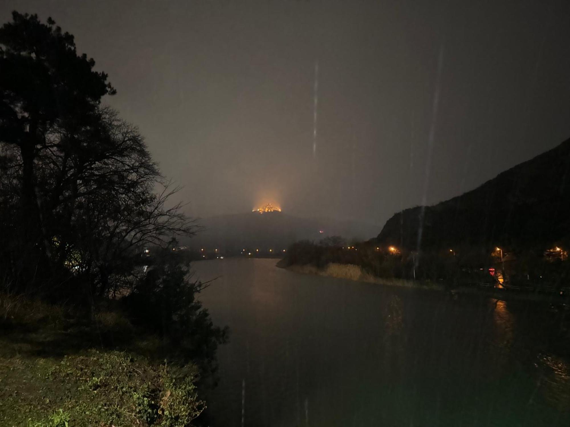 Space In Mtskheta Luaran gambar